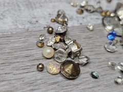 Vtg Estate Costume Jewelry Crystals Glass Rhinestones Lot For Repairs Parts G9.1