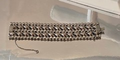 RETRO-VINTAGE FABULOUS 5-Row Rhinestone Open Work Design Cuff Bracelet 8 1/2 in