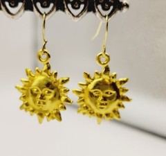 Whimsical Sunface Earrings Gold Tone Dangle 1.25 in