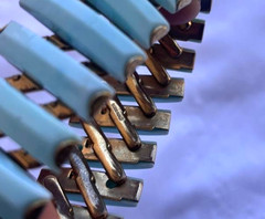 Vintage Style Blue Stretch Bracelet – Gold Tone Elastic Band
