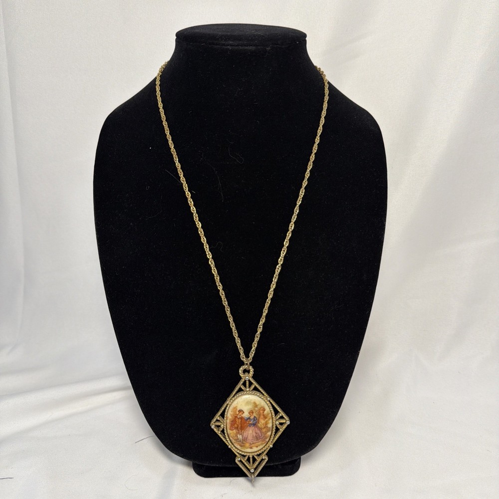 Double Sided Mirror Courting Couple Cameo Pendant Necklace