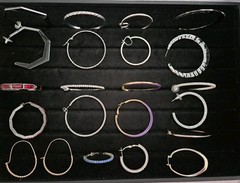 Vintage To Now LARGE Earrings Lot Gold & Silver Tone HOOPS pierced NO JUNK 15