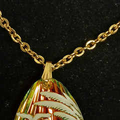 Vintage German Made 24 Inch Gold Tone Chain Necklace With 3D Birds Pendant