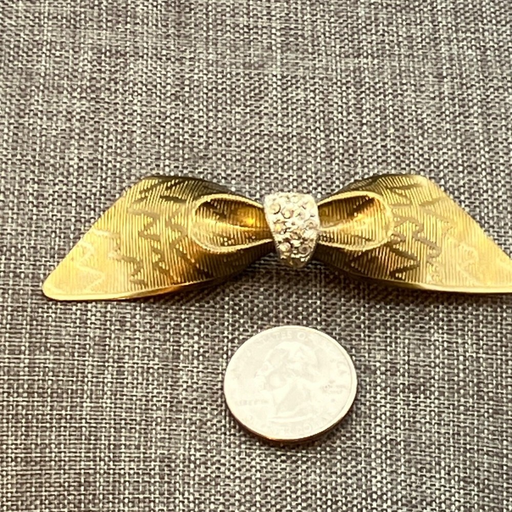 Bow Brooch 3.5 In Gold Rhinestone Center Vintage Elegant Retro Classic Formal
