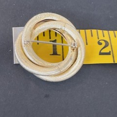 Sarah Coventry Gold Tone Brooch Pin Round Wreath Double Layer 1.25in Lady/ Gent