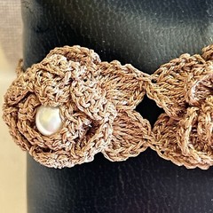 Vintage Crochet Bracelet Faux Pearls Stretch Gold Tone Cord 70’s Hippie Boho