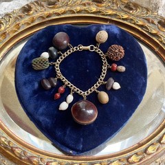 Vintage 1950s 1960s Assorted Nuts & Seeds Kitschy Chunky Charm Bracelet