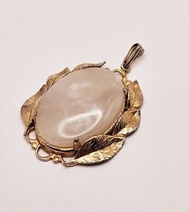 JJJ 12k gold fill antique calcite pendant w/leaf accents