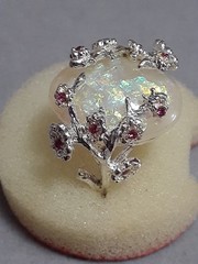 Opalite cabochon ring W/cherry blossom design silvertone metal red stones size 6