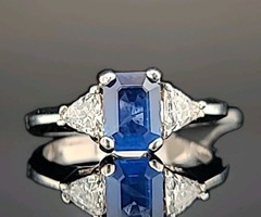 18K White Gold Engagement Ring 1.15CT. Natural Blue Sapphire Emerald Shape