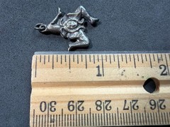 4.50g Vintage Sterling Silver 925 Triskelion Medusa Sicily Three Legs Pendant M