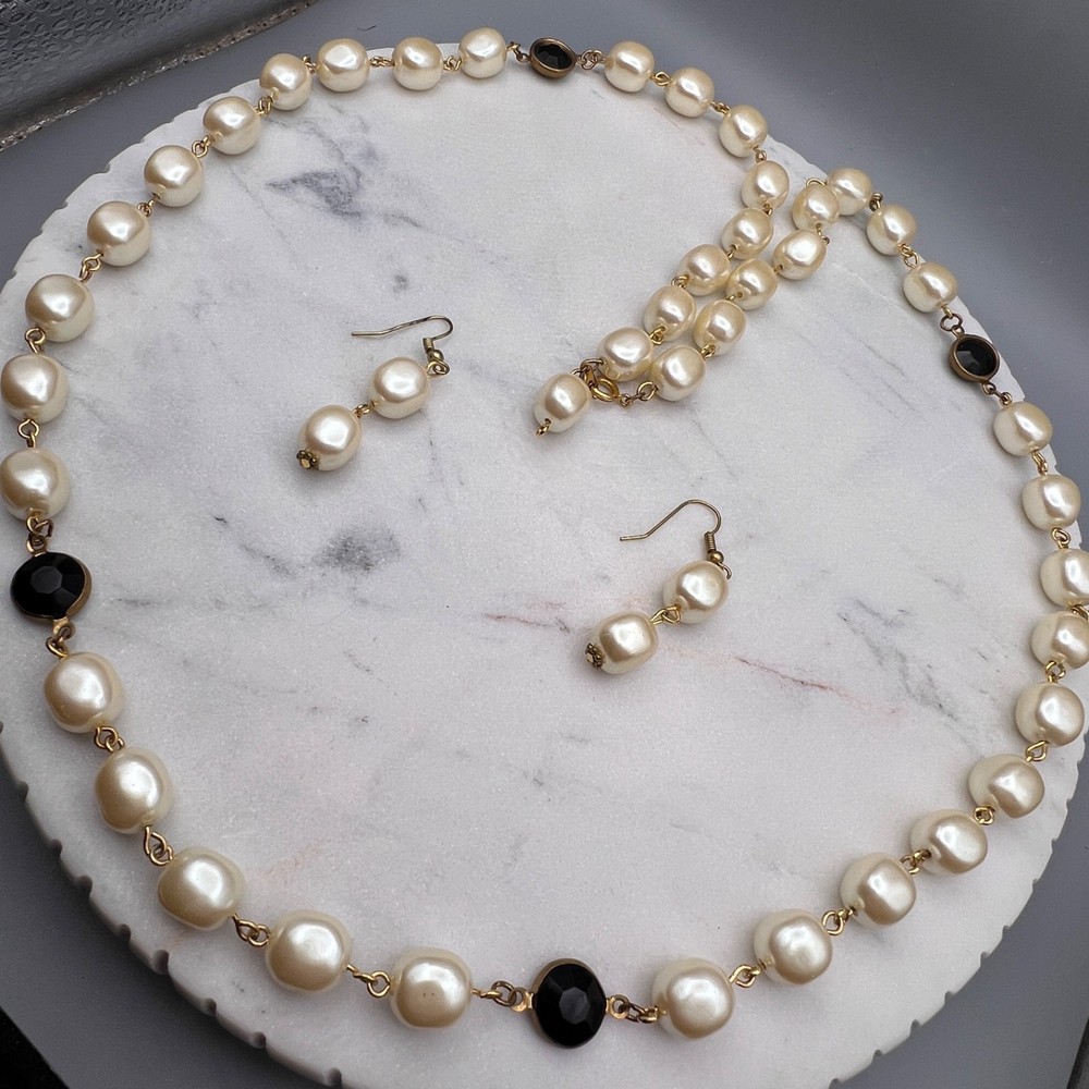 Vintage Faux Pearl Black Glass Long Necklace Earring Set Gold Tone 32 In Opera