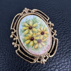Vintage Hand Painted Porcelain Flower Brooch Pendant Gold Tone Filigree Oval