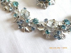 FABULOUS FLORENZA ART GLASS ENAMEL RHINESTONE NECKLACE EARRINGS SET