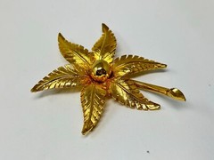 Vintage Goldtone Large 3-1/8″ FLOWER Brooch Pin