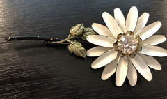 Signed FRANCOIS Coro Brooch White Black Aster 4″ Rhinestone Center 1940 Rare Vtg