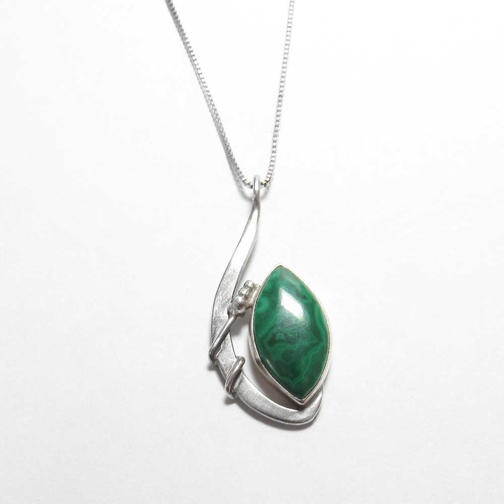 TOM BURNS Sterling Silver 4.00 Ct Natural Shamrock Green Malachite Pendant