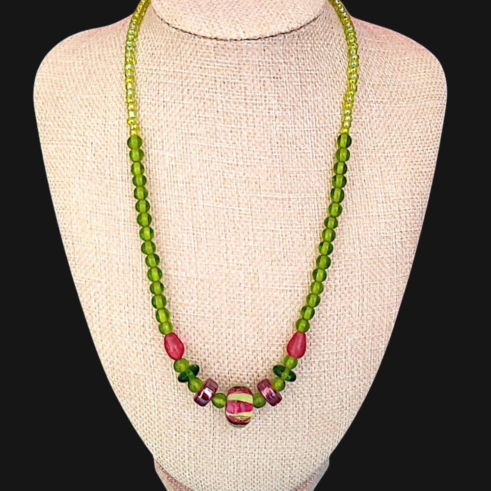 VTG Pink & Green Art Glass Colorful Beaded Statement Necklace 20.5″