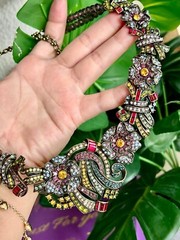 Stunning Lavintage Multicolor Rhinestones Flower Necklace