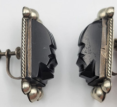 Vtg Mexico Silver Carved Onyx Tribal Mask Earrings Screw Back 1.25″