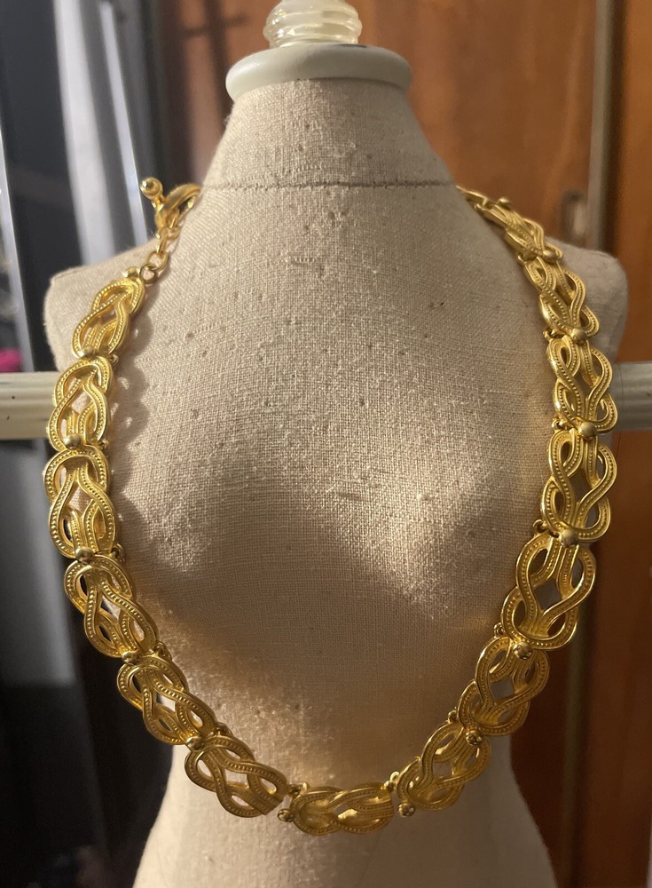 Vintage MMA METROPOLITAN MUSEUM Of ART Byzantine Knot Goldtone Necklace Rare!
