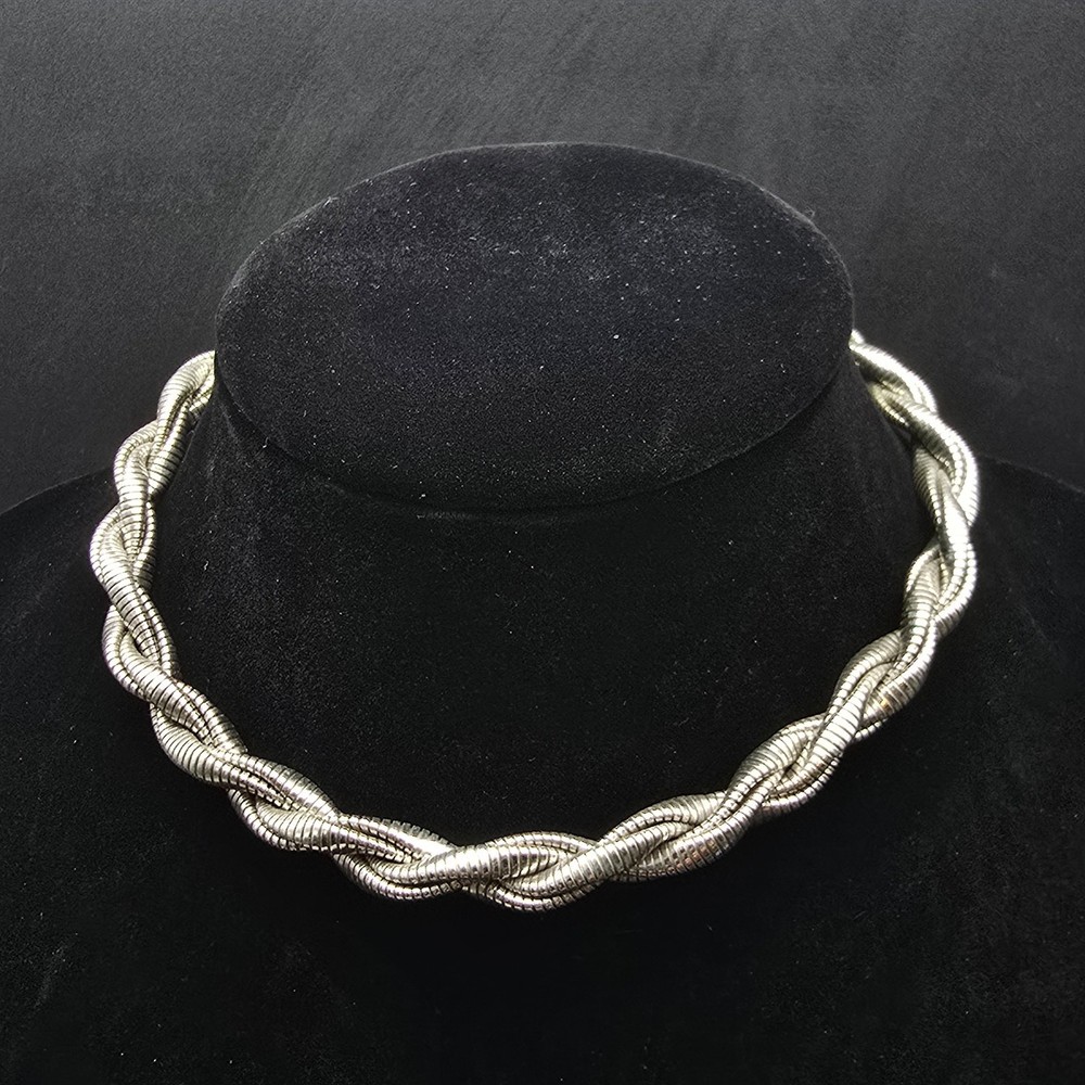 Silver Tone Twisted Chain Collar Necklace Vintage Costume Jewelry