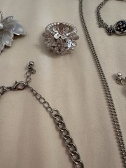 Lot Costume Jewelry Good Quality Silver Tone 14 Pieces Wearable.