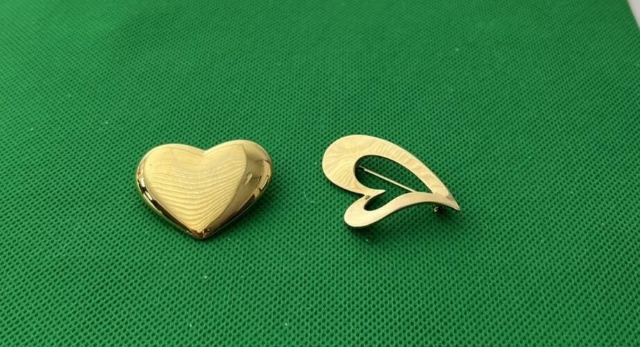 2 Vintage Hearts Brooches Pins Polished Gold Tone 1 Open Heart Flat & 1 Solid