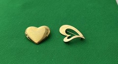 2 Vintage Hearts Brooches Pins Polished Gold Tone 1 Open Heart Flat & 1 Solid