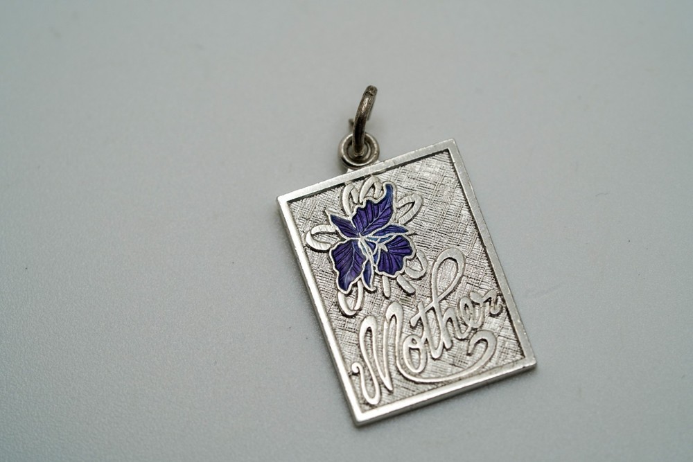 Vintage Sterling Silver Mother Charm 2.2cm JB39