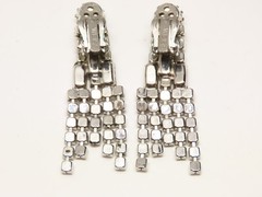 Vintage Signed Weiss Rhinestone Crystal Earrings Dangle Clip On Prong D5374