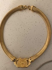 TRIfari 1950-1959 gold tone pendant necklace