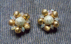 Lisner Vintage Jewelry Light Gold Tone Metal Panel Necklace & Unrelated Earrings