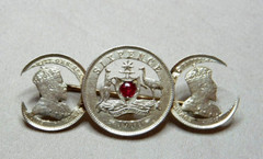 ANTIQUE GARNET SET AUSTRALIAN 1910 SILVER COINS BROOCH 3760