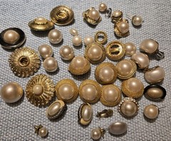 Junk Jewelry Craft Lot Many Large Faux Pearl With Gold Tone Silver Tone Pieces
