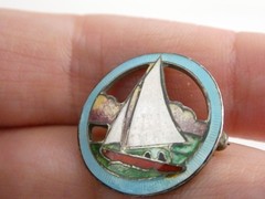 Vintage Guilloche Enamel Sterling Silver Sailboat in Harbor Brooch Pin 3.5g 21mm