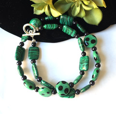 Vintage Hand Crafted Art Glass Beads Malachite Imitation Necklace 20″L