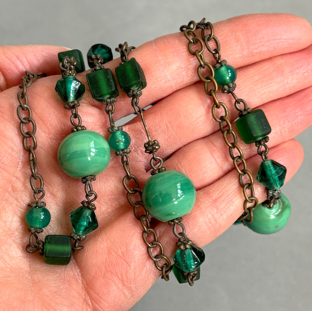 Antique Vintage Early Art Deco Czech Flapper Necklace Green Glass Beads Beaded