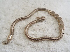 Goldtone Rhinestone Scoop Necklace (H4)