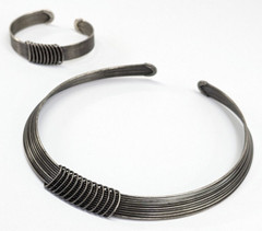 Vintage Artisan Made Silver Tone Wire Collar Necklace & Cuff Bracelet Set