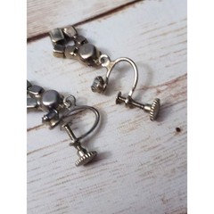 Vintage Screw On Earrings – 1 & 1/8″ Dangle