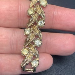 Vintage Coro 7.5” Bracelet Textured Gold Tone Leafs Rhinestones Fold Over Clasp
