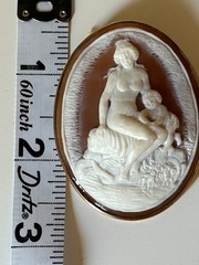 Rare lg GAPA Italian shell cameo 9K gold brooch, pendant, Venus Aphrodite Cupid!