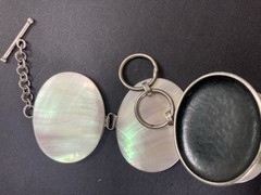 Vintage Carved Oval Link Carved Mother Of Pearl 7-7.5″ Bracelet Toggle