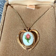 Lenox China Jewelry Vintage Gold Tone Heart Necklace Pink Rose Porcelain Pendant