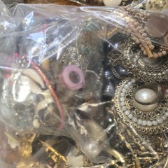 Estate Vintage Costume Jewelry Large 20+ LBS Earing Necklace Bracelet Retro Lot