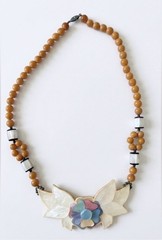 Vintage Lee Sands Mother of Pearl Inlay Floral Pendant Necklace