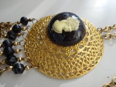 Vtg 60’s Huge Runway Cameo Pendant Necklace Gold Tone Cabochon W Tassel Chain