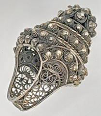 Silver Toned Beehive Compartment Ring Size 6 – 14.86 grams – Intricate Detail