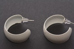 White 1″ x .5″ Hoop Earrings. (#78)